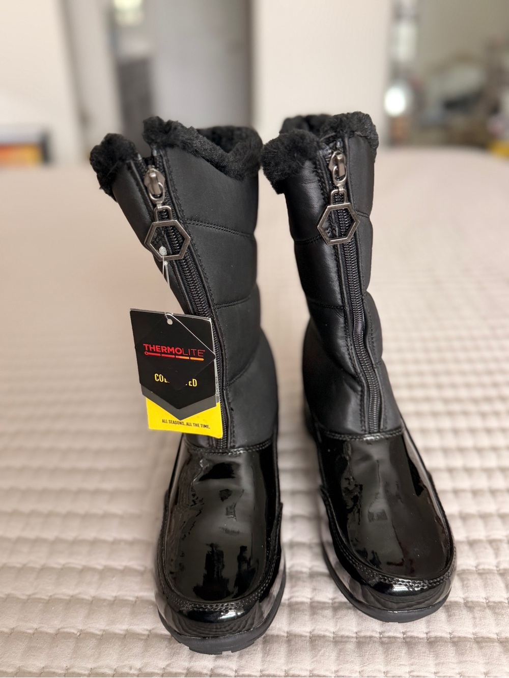 Women’s Black Winter Boots with Faux Fur Trim